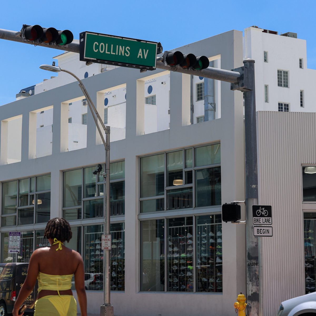 Collins AV Yellow